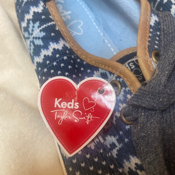 KEDS Taylor Swift Edition Sneakers - Picture 4 of 7